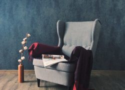 Welurowy fotel do gabinetu – postaw na elegancję i wygodę