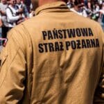 Moda patriotyczna dla introwertyka: wyraź siebie bez krzyku i patosu